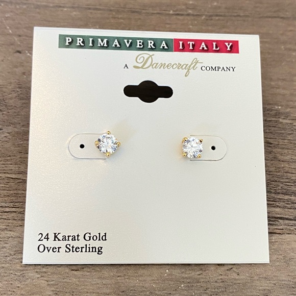 New Primavera Italy cubic zirconia stud earrings - Picture 1 of 7